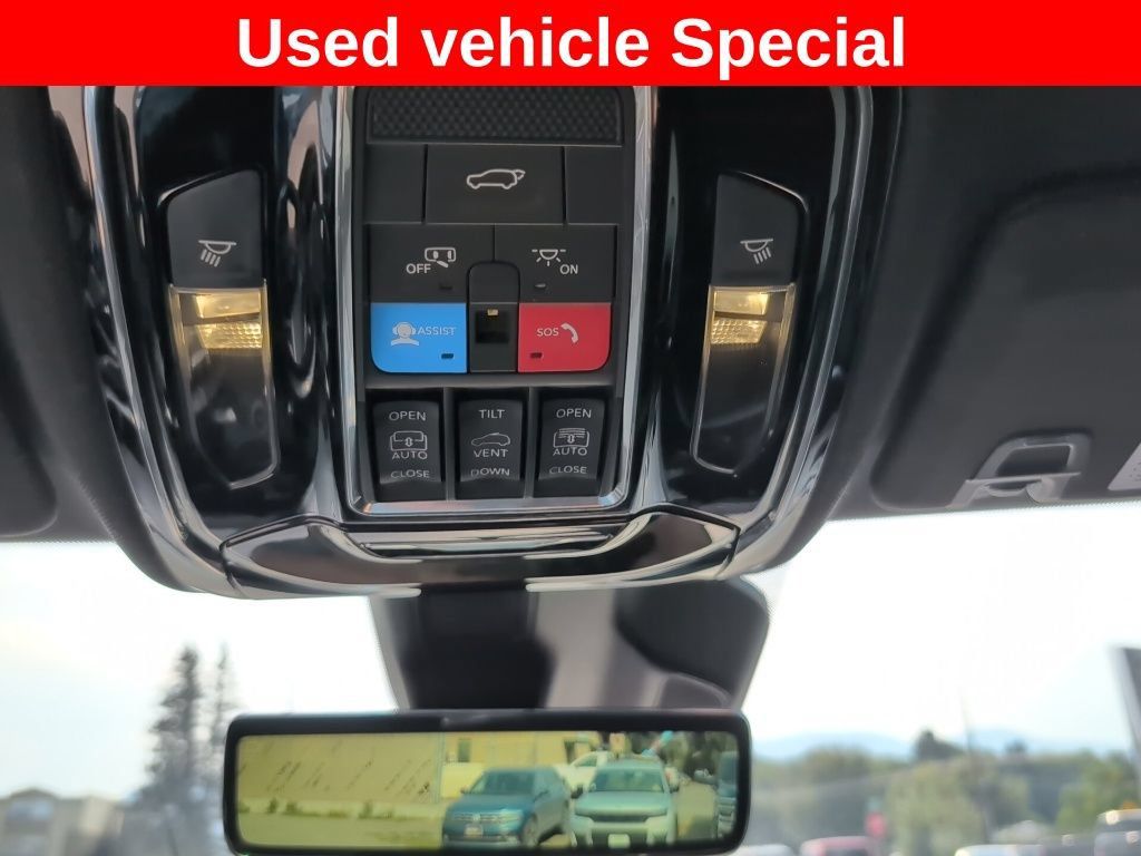 Used 2022 Jeep Grand Cherokee L Overland w/ Luxury Tech Group IV AWD/4WD image 15