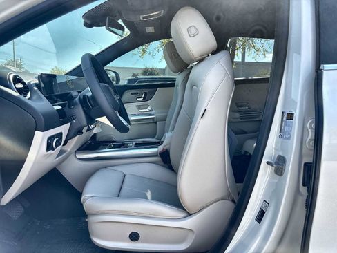 New 2026 Mercedes-Benz GLA 250 image 3