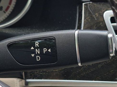 Used 2015 Mercedes-Benz E 400 Sedan image 12