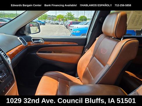 Used 2013 Jeep Grand Cherokee Overland AWD/4WD image 24