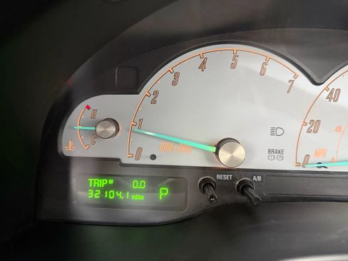 Used 2002 Ford Thunderbird image 33