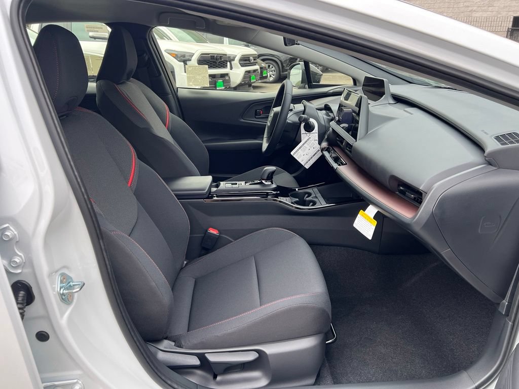 New 2027 Toyota Prius Plug-In Hybrid FWD image 16