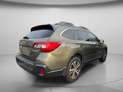 Used 2018 Subaru Outback 2.5i Limited AWD/4WD image 4