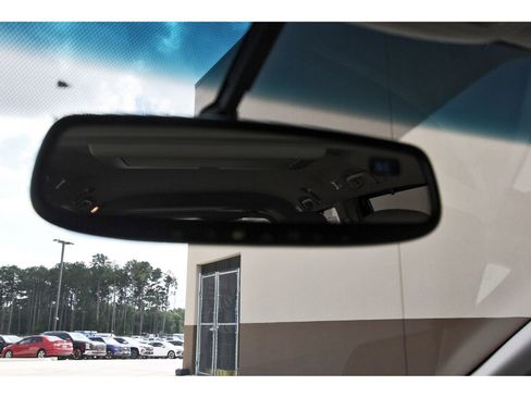 Used 2016 Toyota Sienna XLE Premium FWD image 24