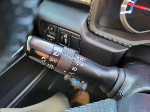 Used 2018 Toyota 4Runner SR5 Premium image 15