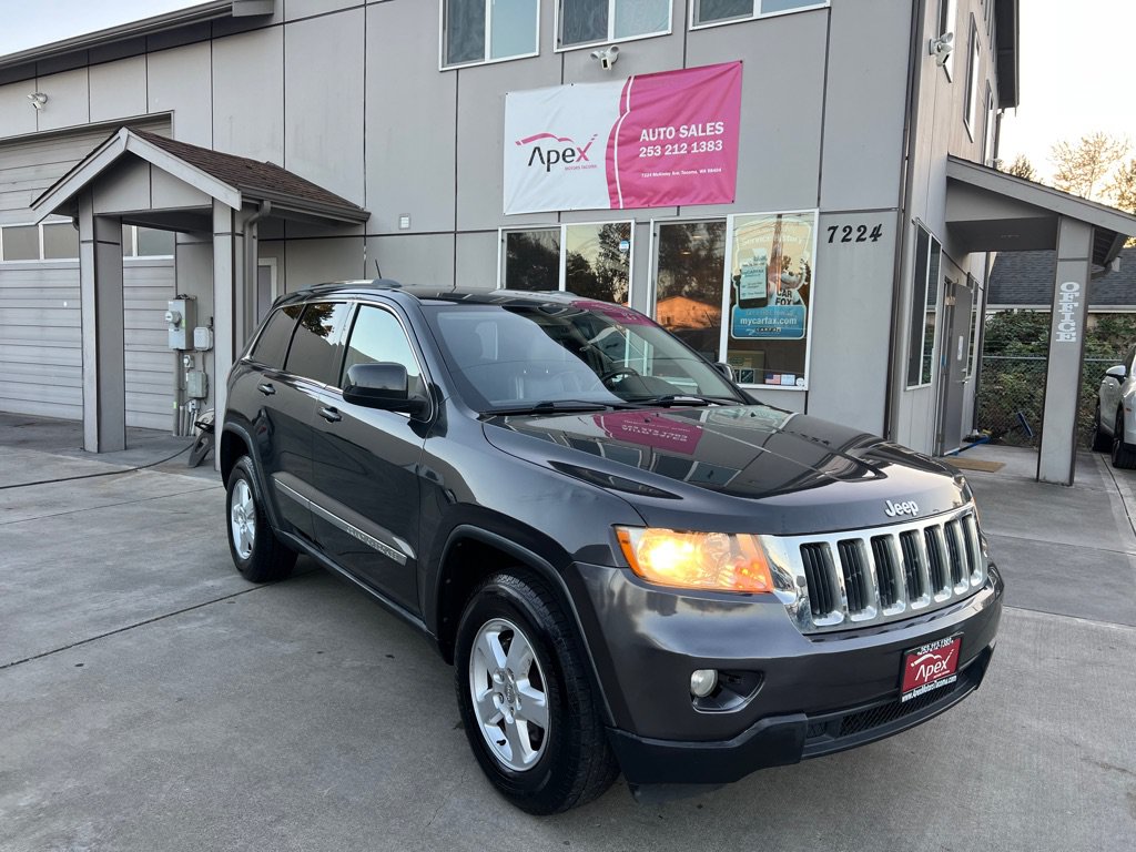 Used 2011 Jeep Grand Cherokee Laredo AWD/4WD image 1