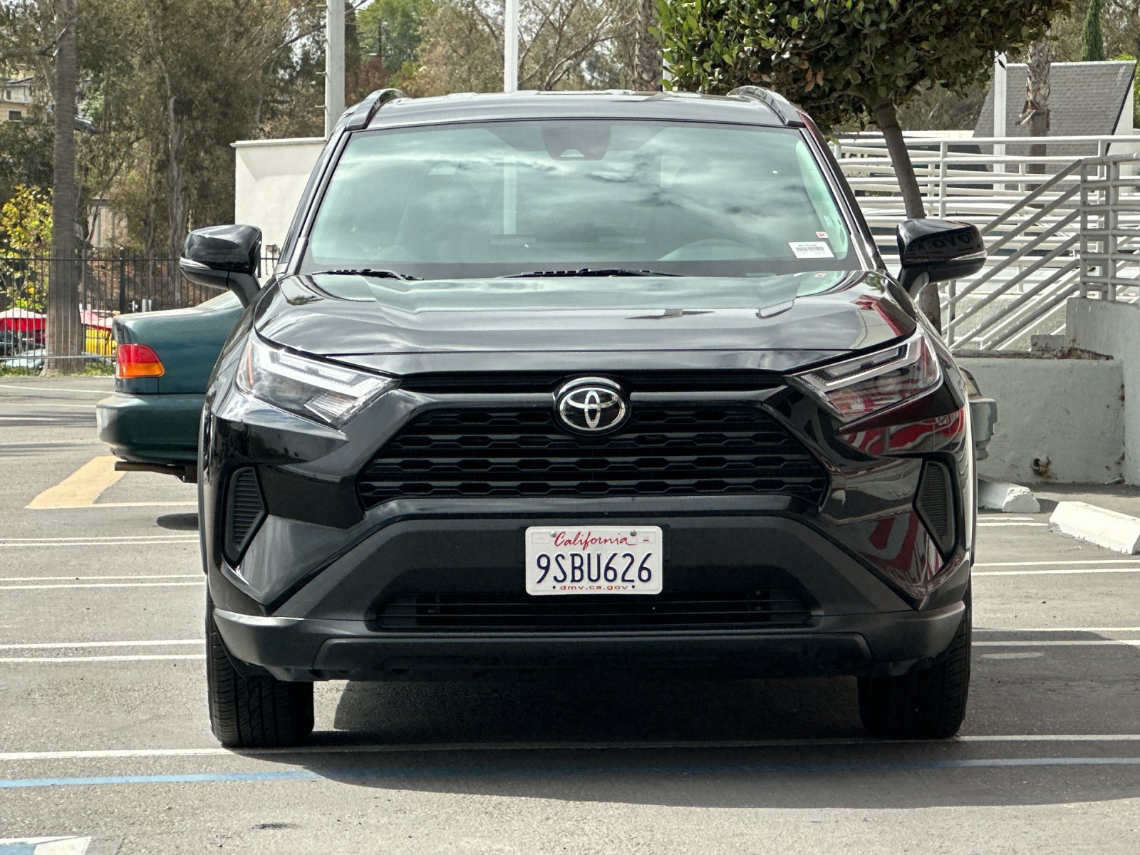 Used 2025 Toyota RAV4 XLE AWD/4WD image 7