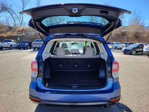 Used 2018 Subaru Forester 2.5i Premium w/ All-Weather Package image 11