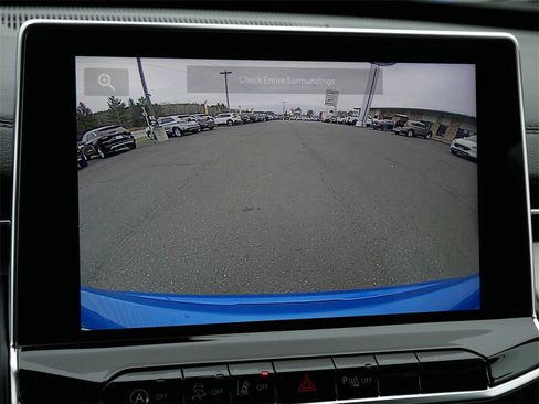 New 2025 Jeep Compass Limited image 15