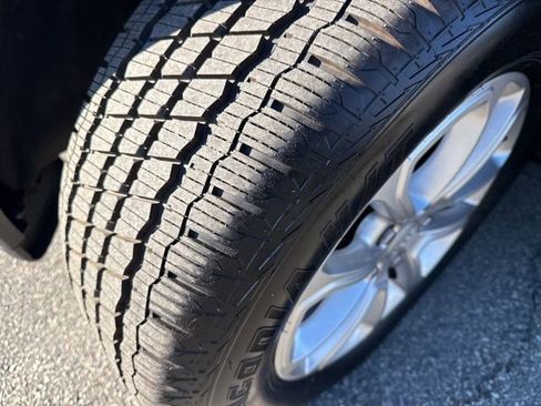 Used 2022 Jeep Grand Cherokee Laredo X image 7