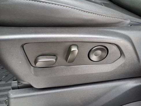 Used 2023 Chevrolet Silverado 1500 LTZ w/ LTZ Premium Package image 12