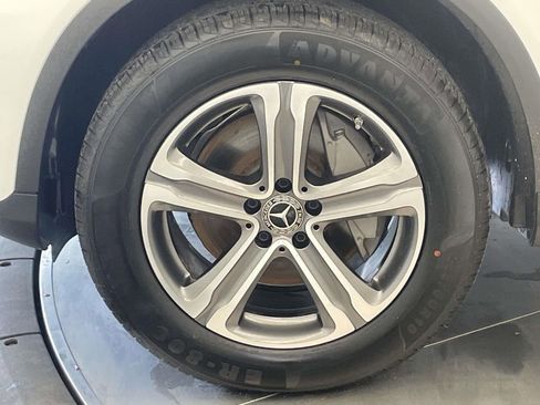 Used 2020 Mercedes-Benz GLC 300 4MATIC image 11