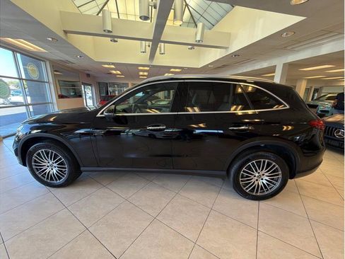 Used 2024 Mercedes-Benz GLC 300 4MATIC image 8