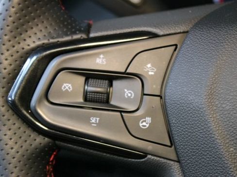 Used 2025 Chevrolet TrailBlazer RS AWD/4WD image 21
