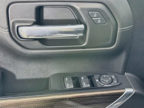 Used 2019 Chevrolet Silverado 1500 LT Trail Boss AWD/4WD image 17