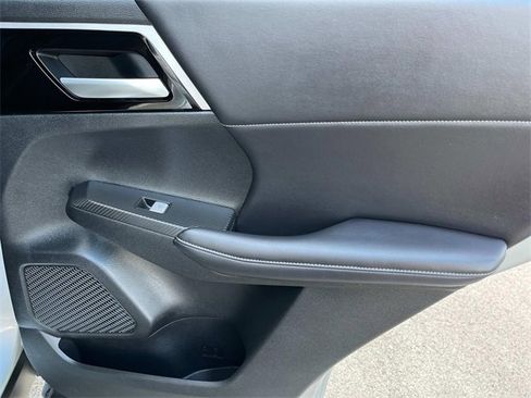 Used 2023 Mitsubishi Outlander SE Black Edition image 23