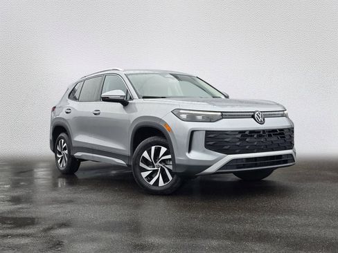 New 2026 Volkswagen Tiguan S AWD/4WD image 1