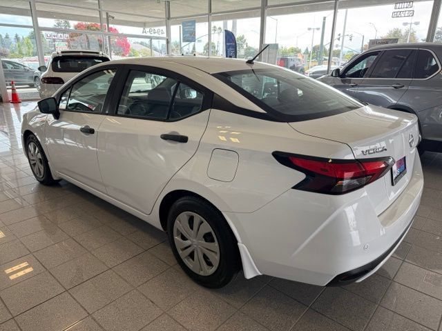 Used 2020 Nissan Versa S FWD image 7