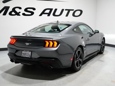 Used 2024 Ford Mustang Premium image 8