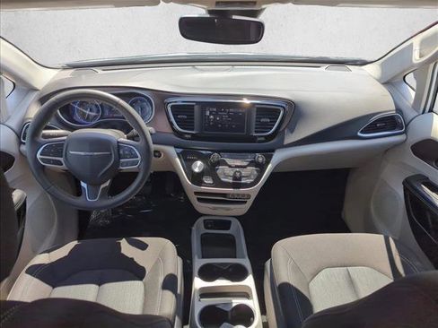 Used 2023 Chrysler Voyager LX FWD image 19
