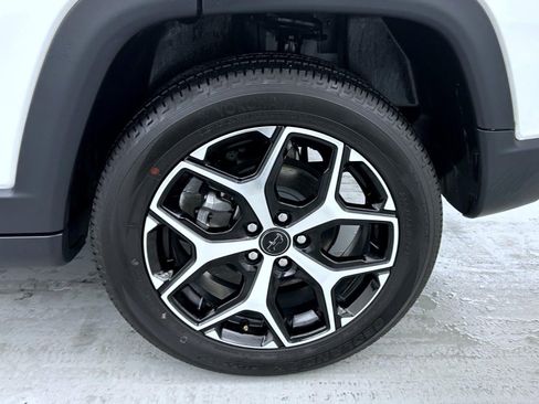 Certified 2025 Jeep Compass Limited image 22