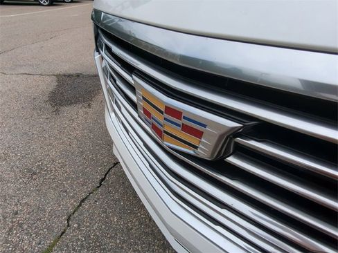 Used 2022 Cadillac Escalade Premium Luxury Platinum image 32