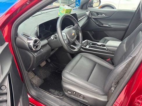 Used 2025 Chevrolet Equinox LT w/ Convenience Package II AWD/4WD image 10