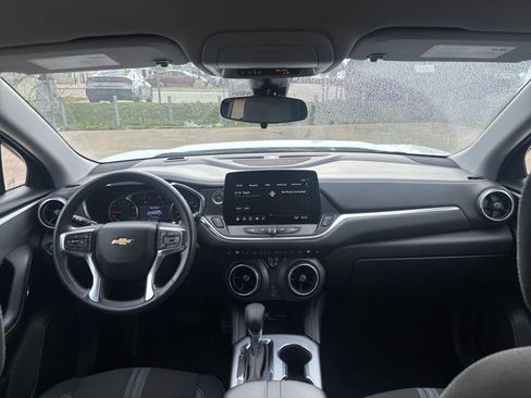 Used 2025 Chevrolet Blazer LT image 35
