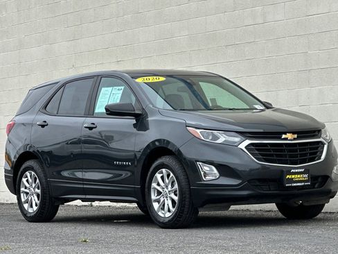 Certified 2020 Chevrolet Equinox LS AWD/4WD image 2