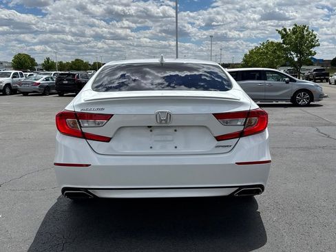 Used 2018 Honda Accord Sport image 5