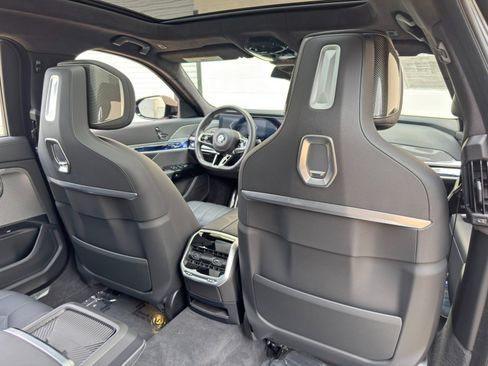 Used 2023 BMW 740i w/ Executive Package RWD image 48