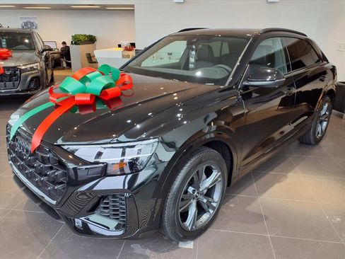 New 2026 Audi Q8 Premium image 3