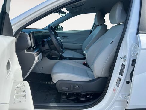 Used 2025 Hyundai Kona SEL image 15