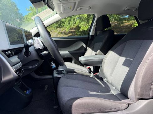 Used 2024 Hyundai Ioniq 5 SEL RWD image 6