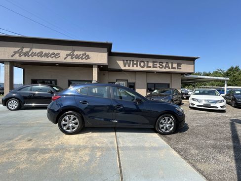 Used 2014 MAZDA MAZDA3 i Sport FWD image 1