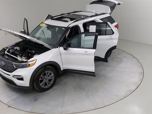 Certified 2023 Ford Explorer XLT w/ Equipment Group 202A image 59