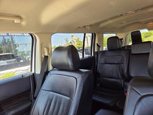 Used 2019 Ford Flex SEL w/ Equipment Group 202A AWD/4WD image 12