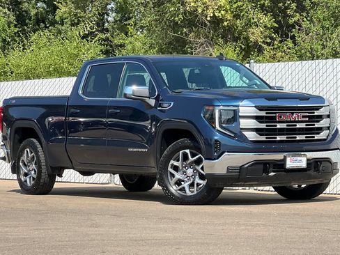Used 2022 GMC Sierra 1500 SLE AWD/4WD image 2
