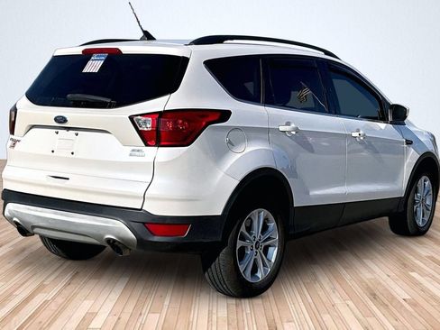 Used 2019 Ford Escape SEL FWD image 2