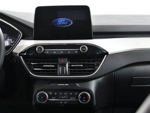 Used 2022 Ford Escape SE w/ Convenience Package image 9