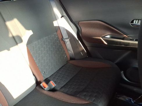 Used 2023 Nissan Kicks SR FWD image 19