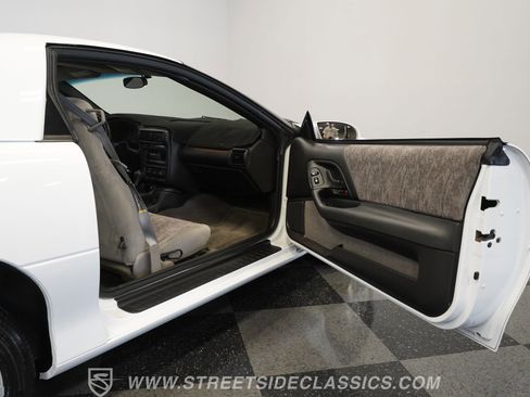 Used 2001 Chevrolet Camaro Z28 w/ Preferred Equipment Group image 40