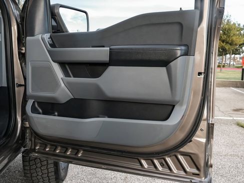 Used 2023 Ford F150 XLT image 43