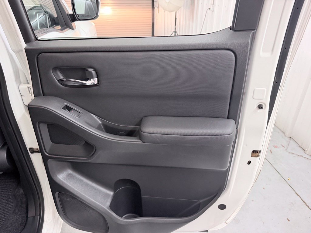 Used 2024 Nissan Frontier SV w/ Technology Package RWD image 31