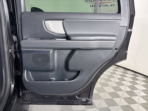 Used 2025 Ford Expedition Active AWD/4WD image 27