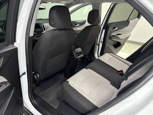 Used 2020 Chevrolet Equinox LS AWD/4WD image 21