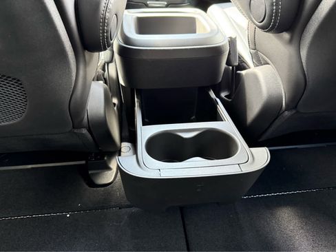 New 2026 Chrysler Voyager LX image 26