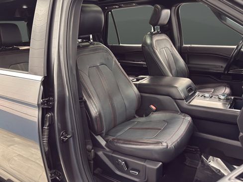 Used 2020 Ford Expedition Limited w/ Equipment Group 303A AWD/4WD image 23