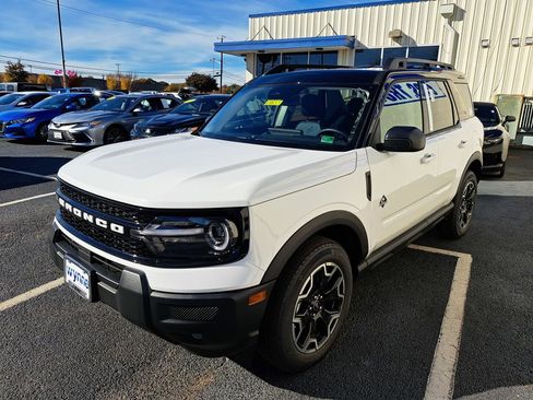 New 2025 Ford Bronco Sport Outer Banks w/ Outer Banks Tech Package+ image 3