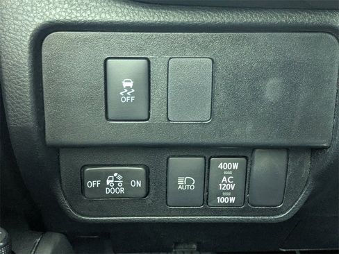 Used 2022 Toyota Tacoma TRD Sport image 25